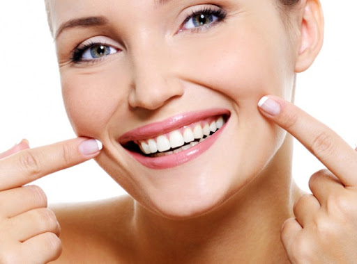 Cum poți estompa ridurile din jurul gurii? 2 metode naturale care îmbunătățesc aspectul pielii